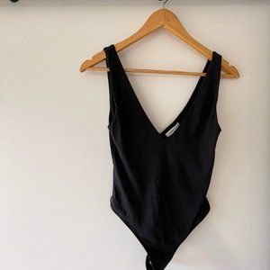 BABATON black vneck body suit